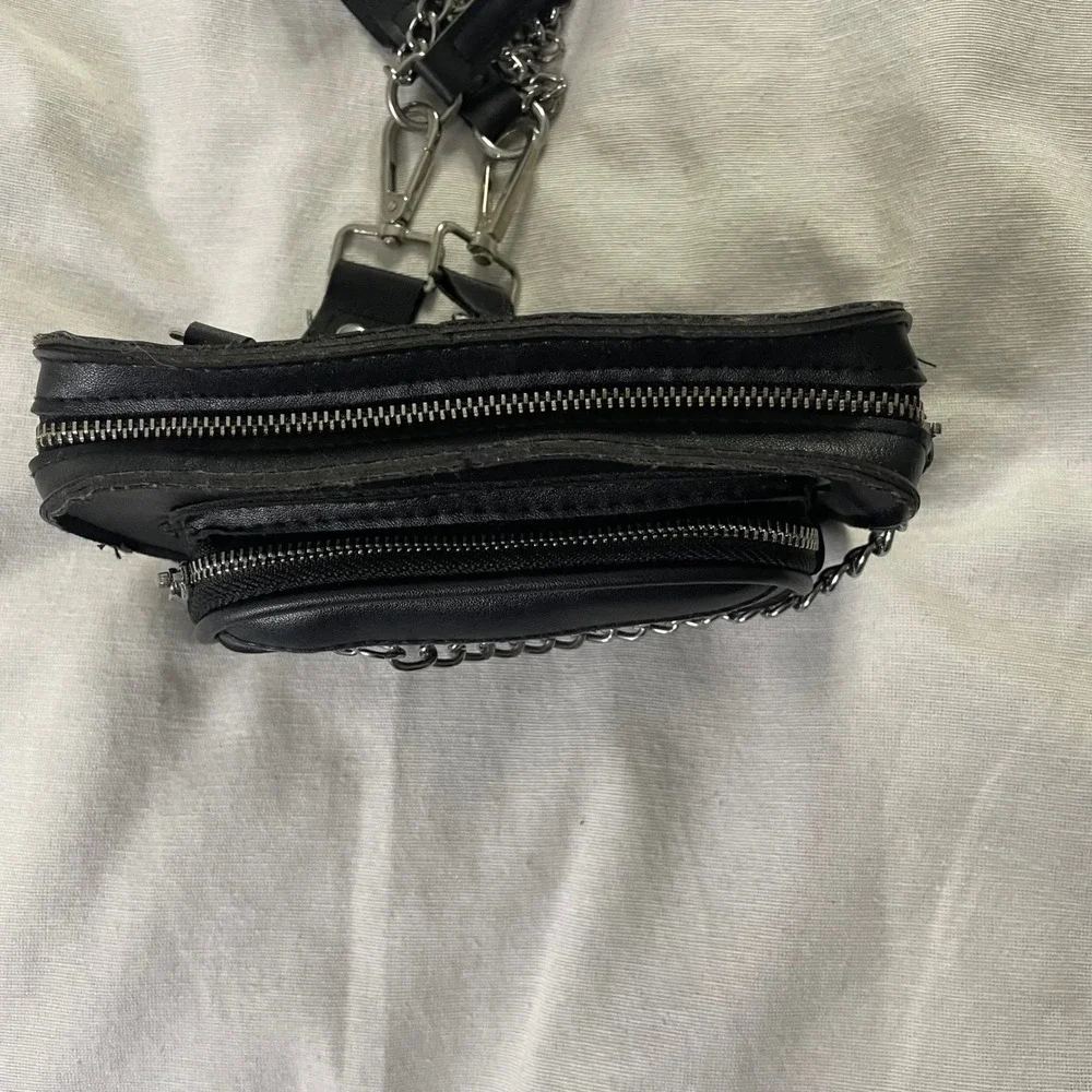 Black Utility Crossbody Bag Chain Strap Mini Pouch Y2K Techwear Festival Grunge